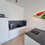 Mit Meerblick Und Suedbalkon