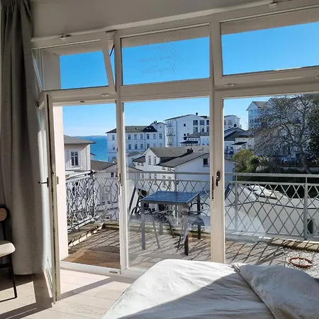 Mit Meerblick Und Suedbalkon Appartement