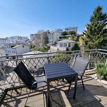 Mit Meerblick Und Suedbalkon Appartement Sassnitz