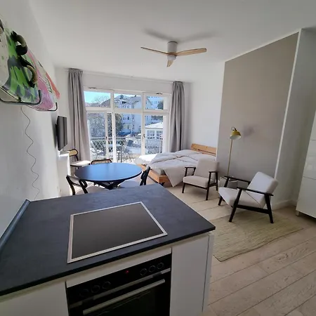 Mit Meerblick Und Suedbalkon Appartamento Sassnitz